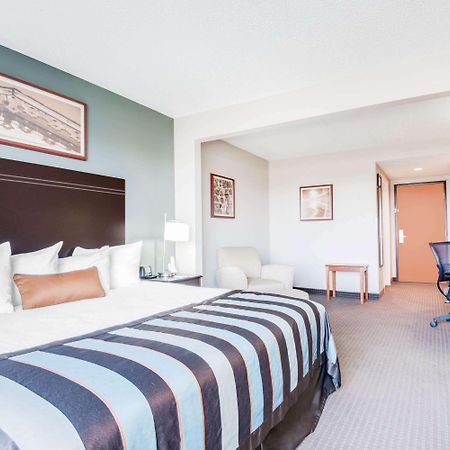 Wingate by Wyndham Gillette Hotell Eksteriør bilde